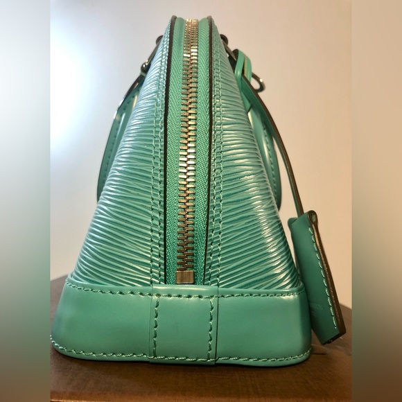 100% Authentic Louis Vuitton Alma BB - Picture 8 of 14